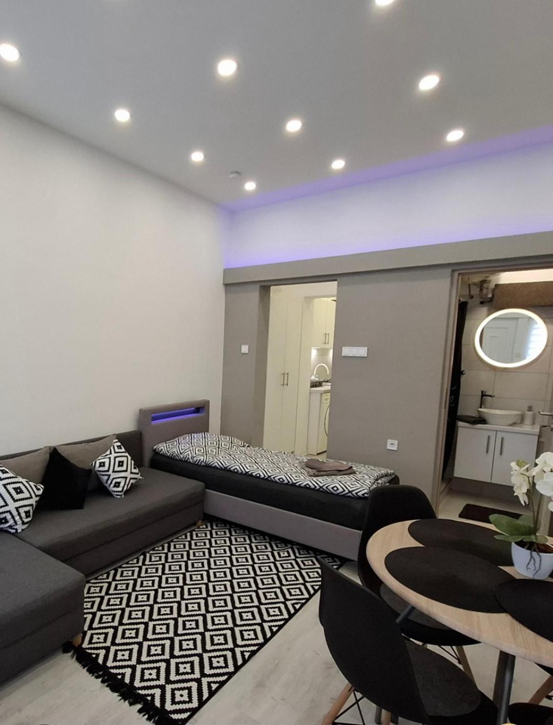 Belvarosi Apartman Vasarosnameny Exterior photo