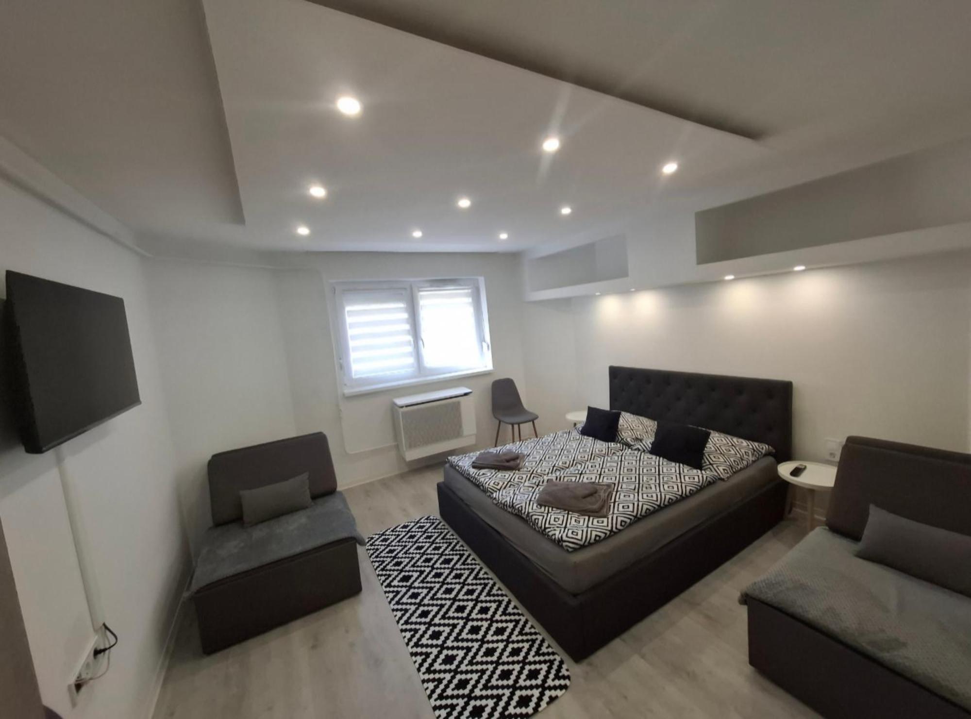 Belvarosi Apartman Vasarosnameny Exterior photo